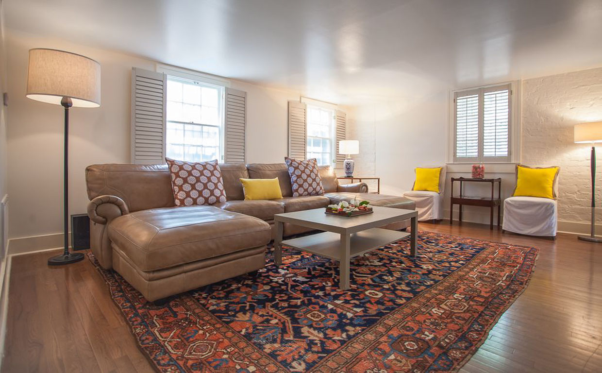 Pulaski Square Carriage House Savannah Rentals Lucky Savannah