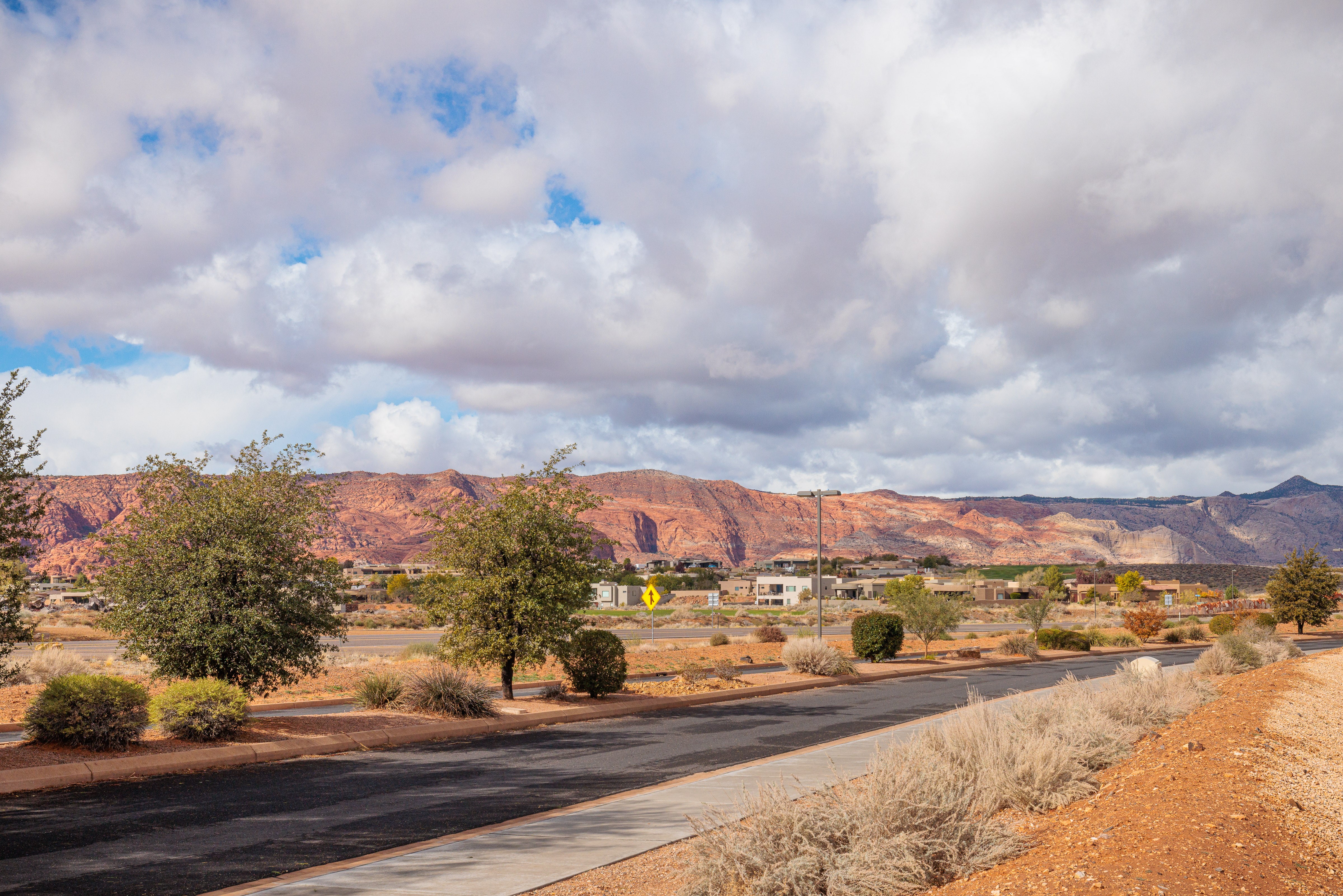 The views from the back of the home are breathtaking and overlook the majestic red rock formations of Snow Canyon State Park