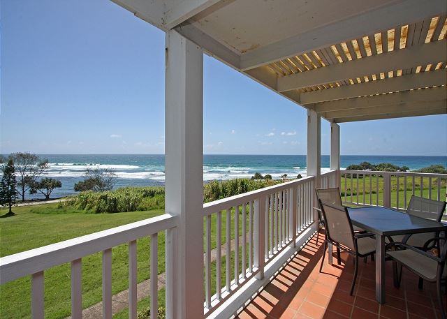 Quarterdeck 8 - Beachfront Paradise! Now Air Conditioned!!