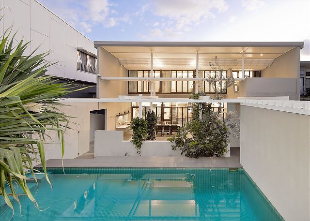 Bronze - Lennox Head Oasis!