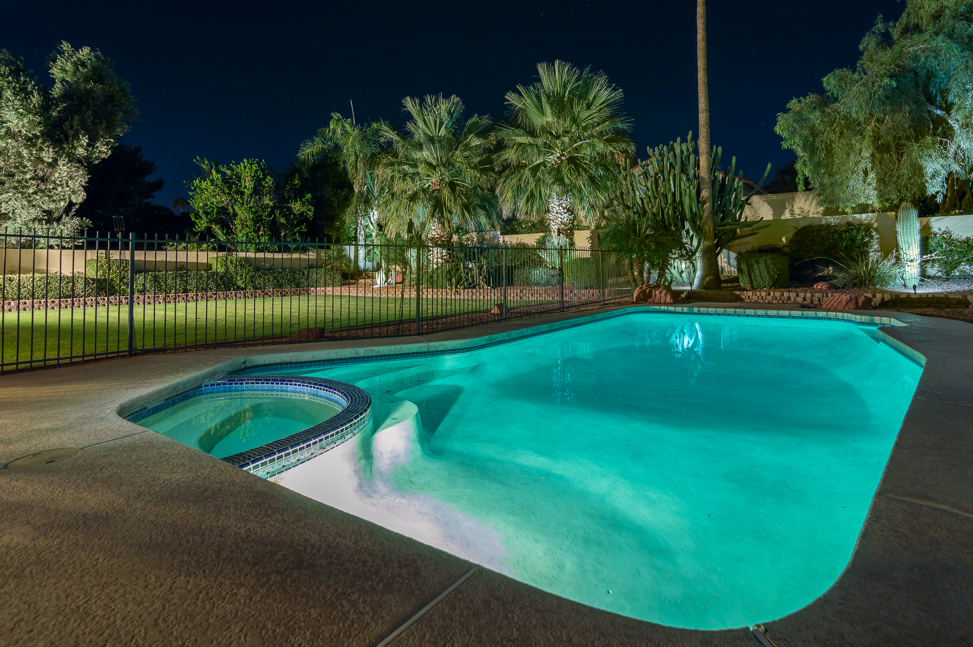 Private Pool And Outdoor Oasis - Stunning Family Retreat - Phoenix, AZ