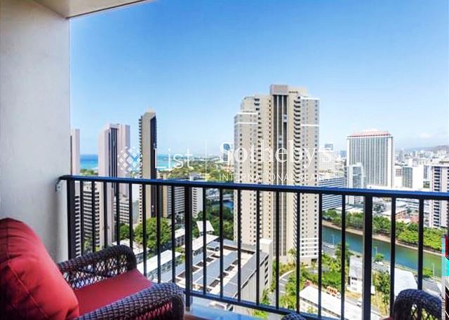 Chateau Waikiki #2814