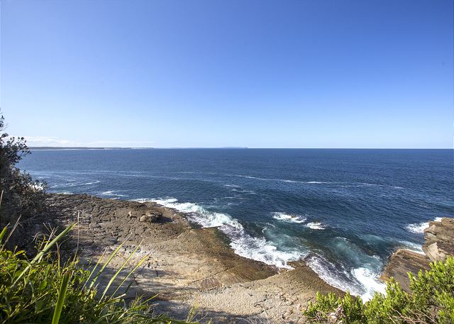Stunning Clifftop Location - 213 Mitchell Pde