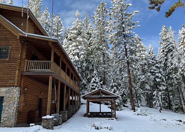 Tahoe Moose Lodge  1170AC