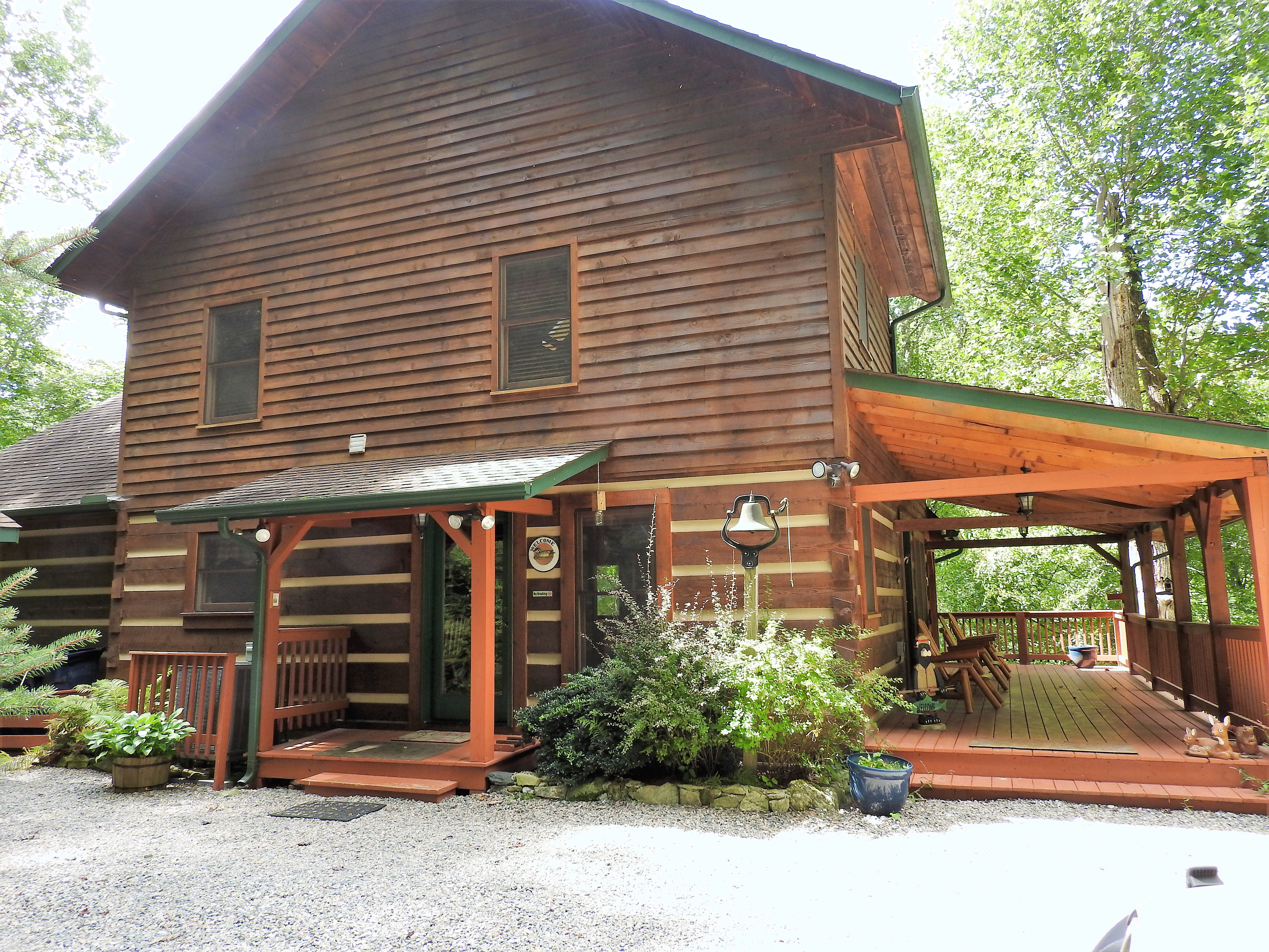 Lakeview Log Cabin Rentals