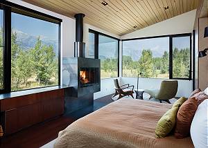 Master Bedroom - King Bed and Fireplace