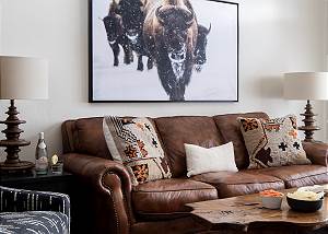Western chic décor and plush comforts 