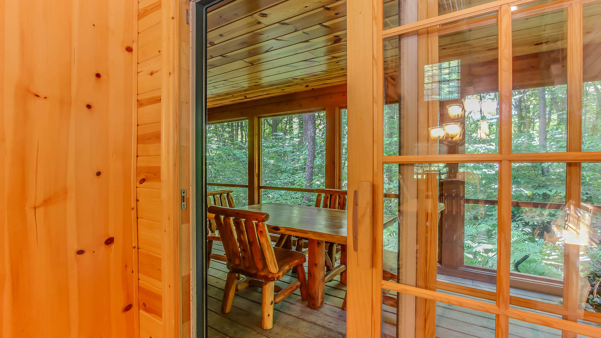 Kingfisher Cove Cabin 29 Lakeshore Lodging