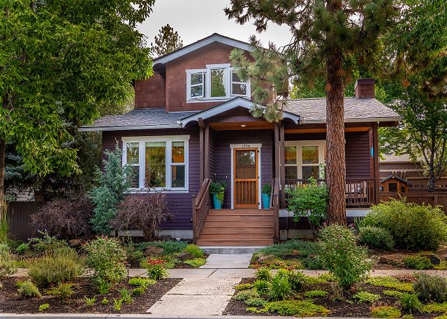 Grand Northwest Crossing Home, Walk to Compass Park, Shops and Restaurants