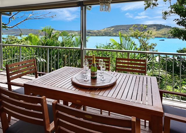 Ocean View House + Buggy Heliconia 10 & Airport Transfers