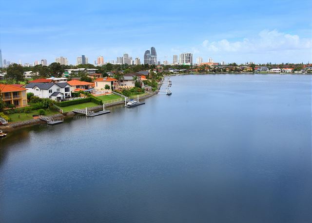 Bella Volante Gold Coast Luxury Waterfront Holiday House