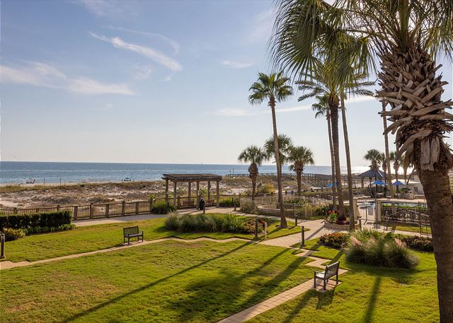 Beach Club Bristol 202