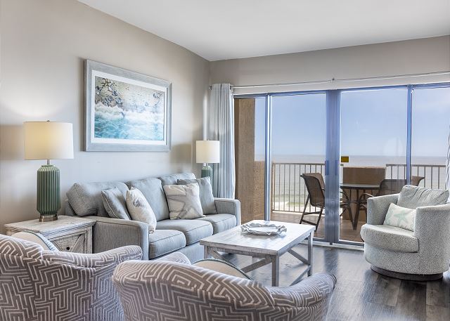 This Gulf front 3 Bedroom, 3 Bathroom unit features plenty of space for your family or group to spend quality time together.