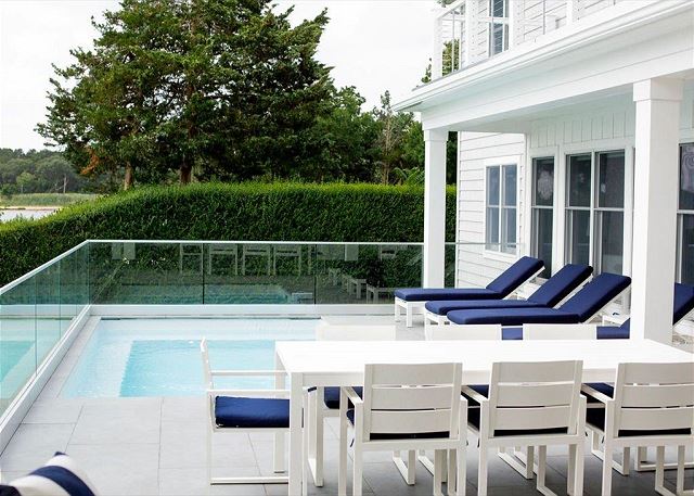 Harbor Haven: Waterfront, Heated Pool, & Near NYC