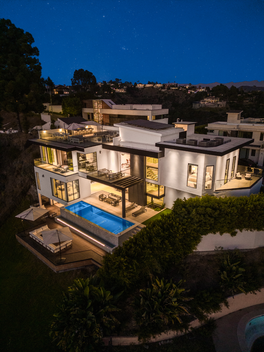 Linda Flora Modern Estate