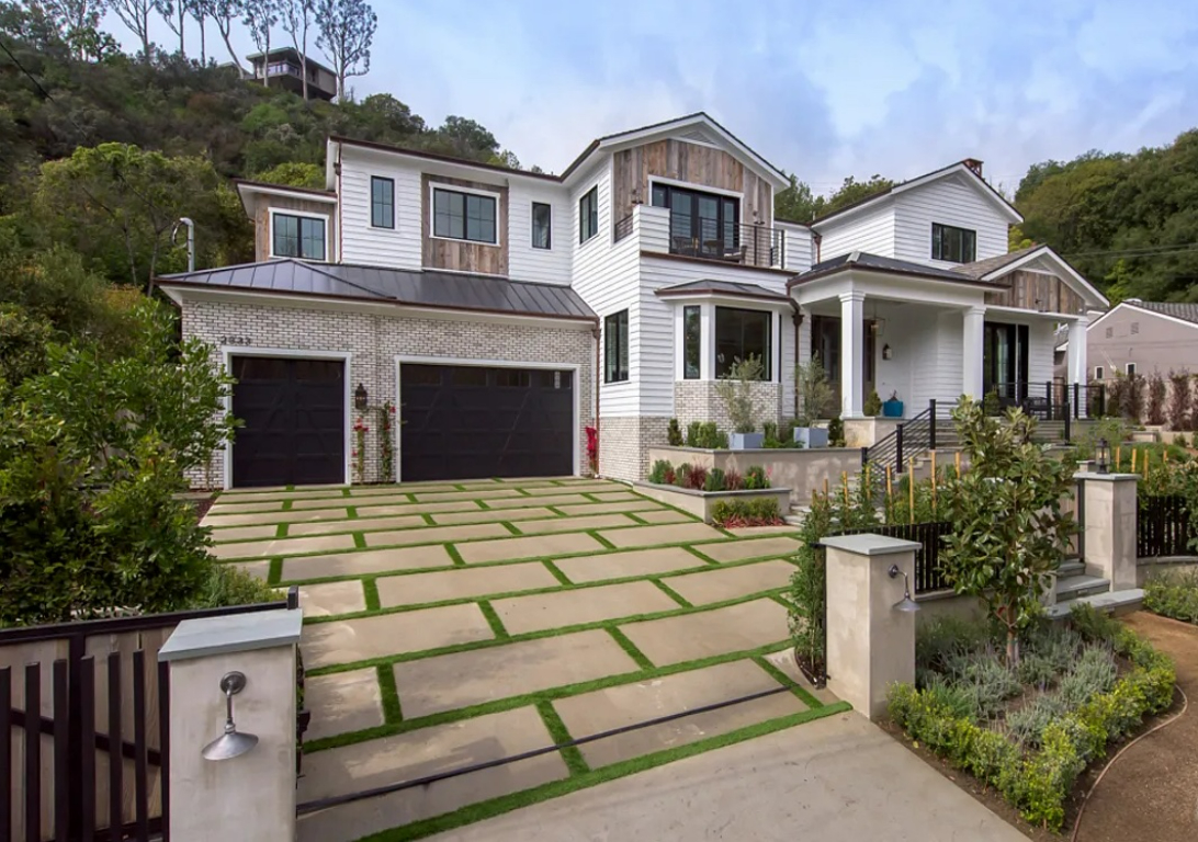 Mandeville Canyon