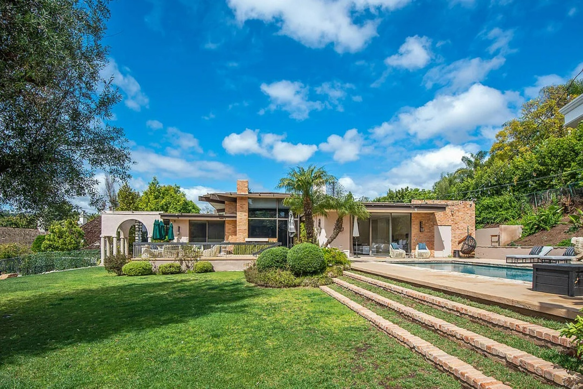 Summit Estate