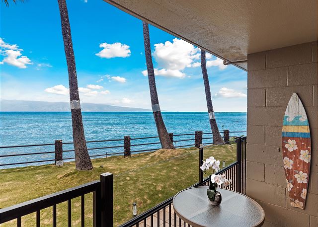 Seashore Stunning Studio with AC!!