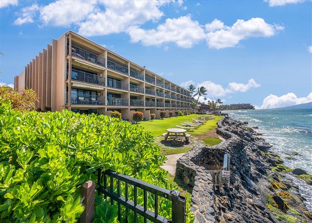 Perfect Studio with Maui Mountain View