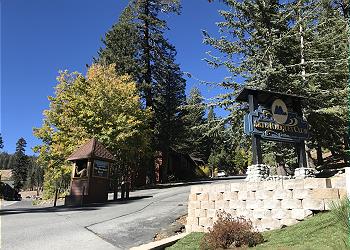 Entry driveway