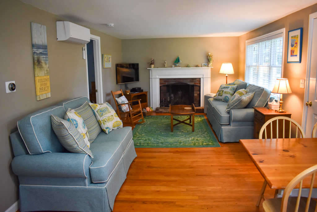 Martha Murray Real Estate Rental: Mild Bay Circ 25 | Cape Cod Rentals