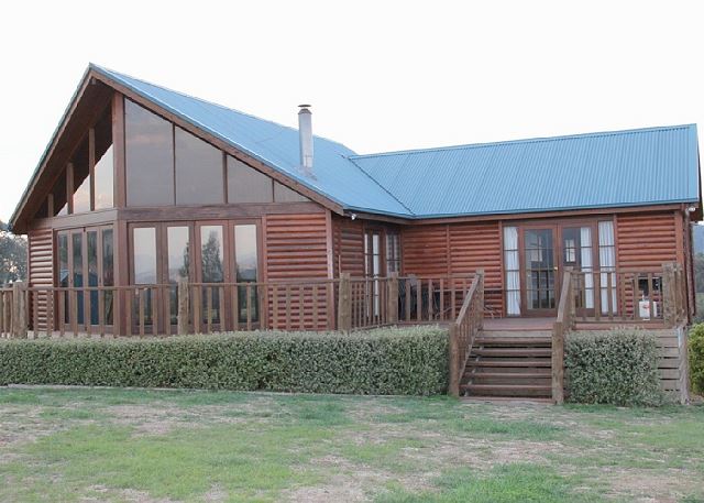 Mountain Bay Log Home