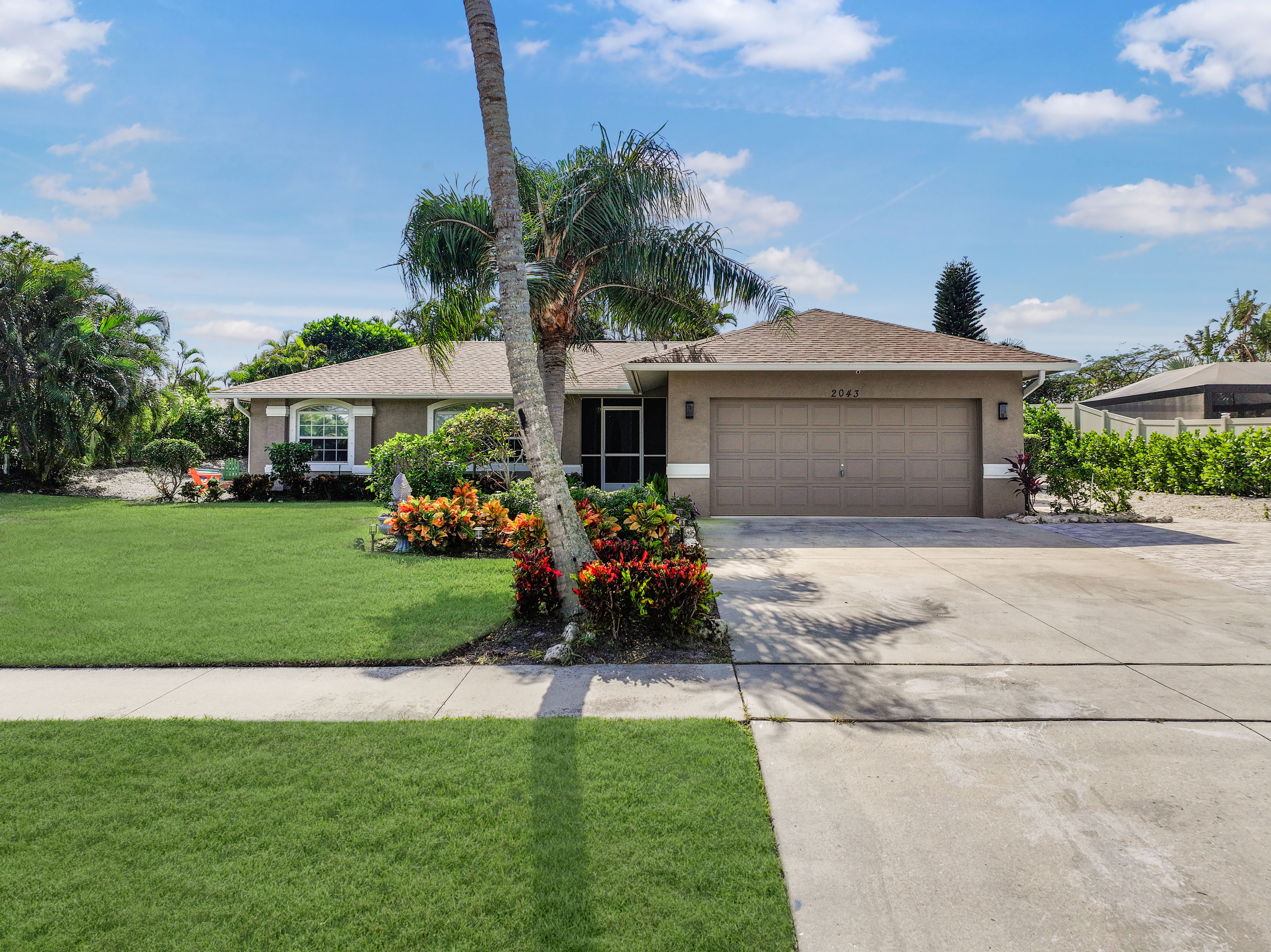 Heated Pool And Lush Lanai - Charming Tropical Escape - Marco Island, FL