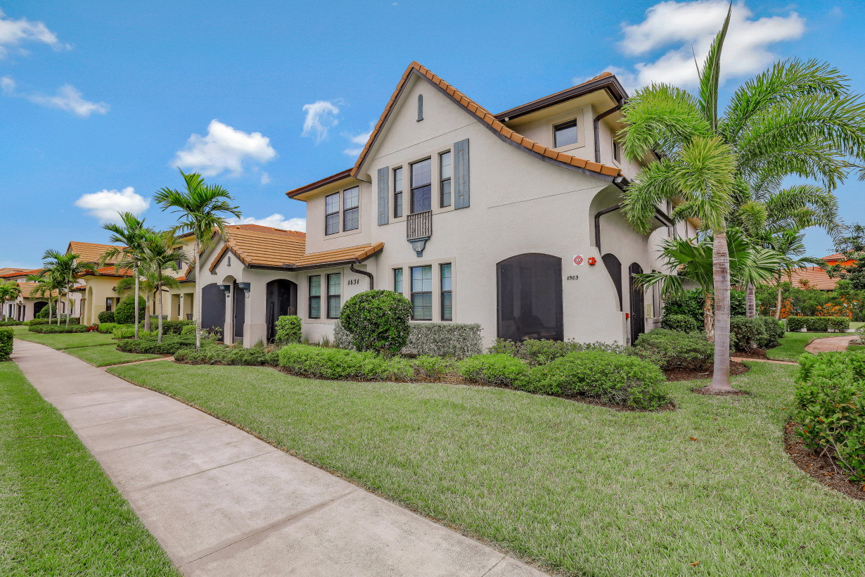 1431 Santiago Circle Unit 1903 | Photo 2