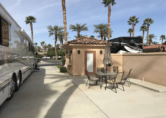 Indio, CA United States - 004 Silver Privacy | Motorcoach ...