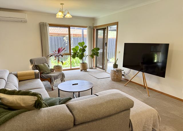 Holyhead Beach Retreat