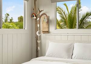 Queen bed