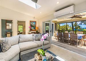 Living room faces the ocean and has A/C