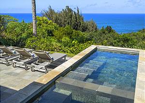 Pool and hot tub combo
