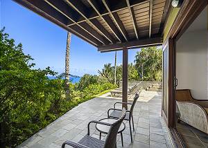 Lower patio area