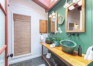 Full Master Bathroom with double sinks, shower 