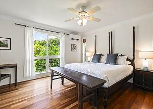 Downstairs guest bedroom 1 