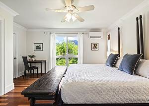 Downstairs guest bedroom 1 