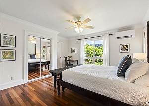 Downstairs guest bedroom 1 