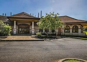 Short stroll to Princeville Library for a good book on Kauai