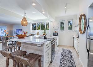 Spacious and large counter space and large dining table