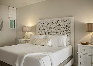 Master bedroom with Cal King