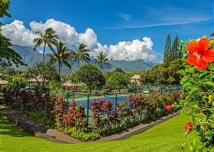 Tennis court for guests at Pu'u Poa.
