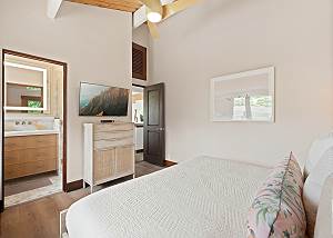 Master with en suite bathroom