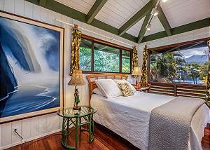 Comfortable Queen size bed in this wonderful cottage