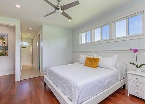 King Bed Master with attached bathroom