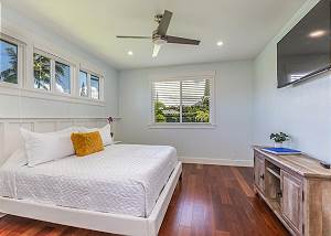 Master bedroom with King bed