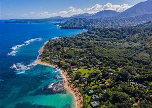 Kauai colors of blues and greens