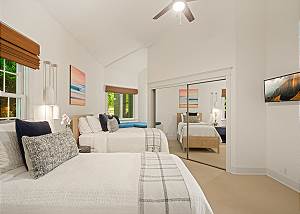 Twin beds and TV