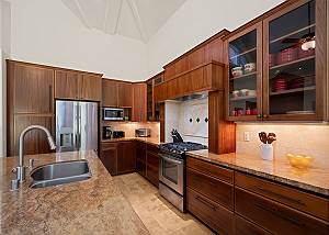 Full stocked kitchen