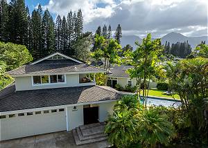 Mountain views and private pool